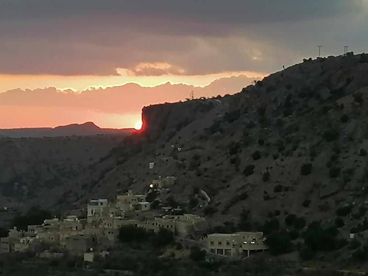 Villa Bayt Alhagar Residance بيت الحجر للضيافة الجبل الأخضر Hayl Yaman Exterior foto